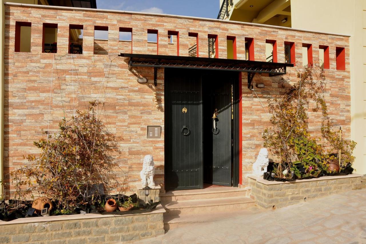 شقة Dominique Meteora House كالامباكا المظهر الخارجي الصورة