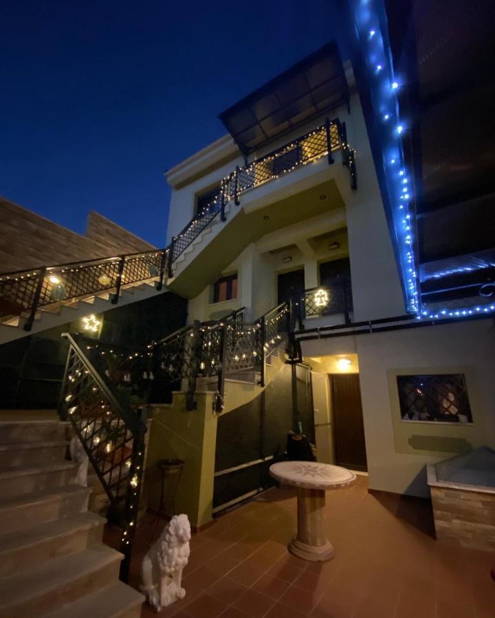 شقة Dominique Meteora House كالامباكا المظهر الخارجي الصورة