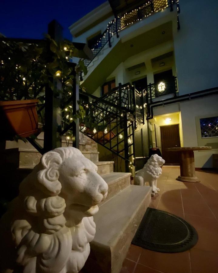 شقة Dominique Meteora House كالامباكا المظهر الخارجي الصورة